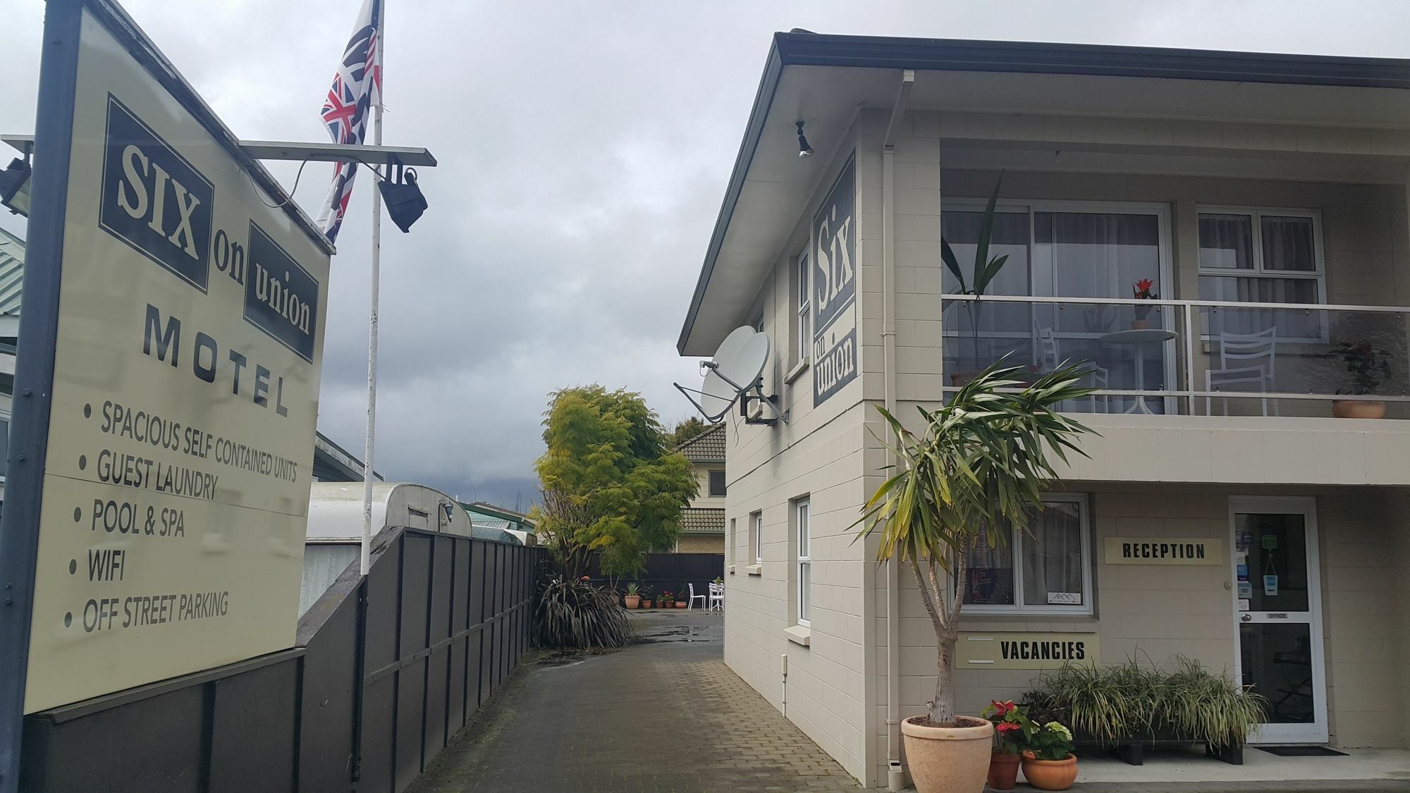 Six On Union Motel Rotorua Extérieur photo