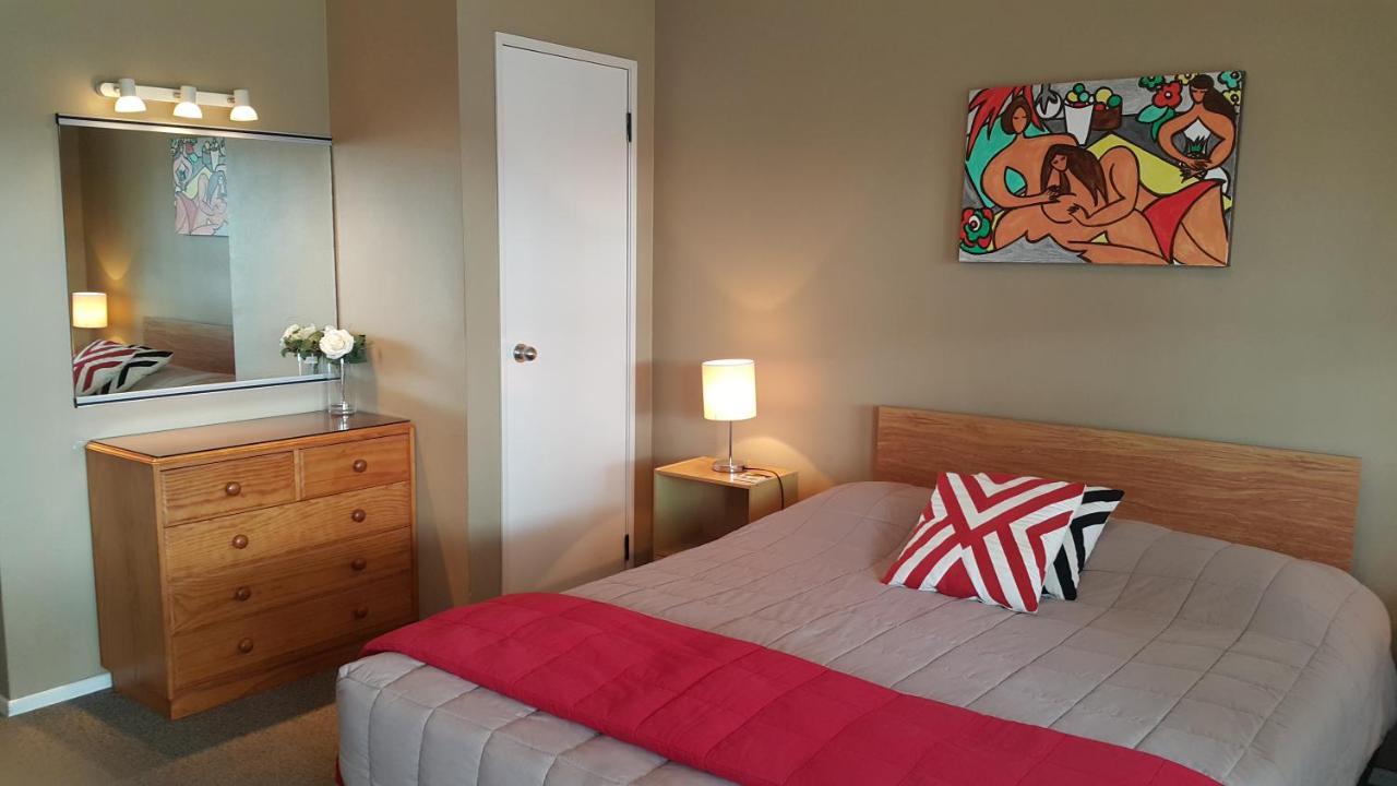 Six On Union Motel Rotorua Extérieur photo